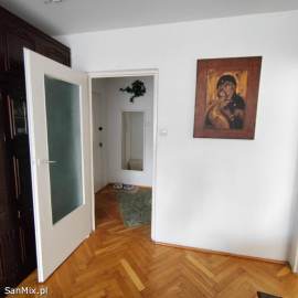 Sprzedam 3-pokojowe mieszkanie 48m2,  Sanok -  Błonie