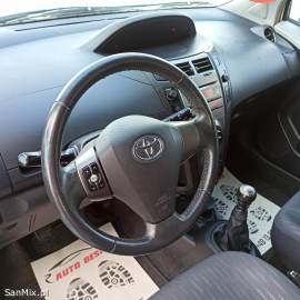 Toyota Yaris 1.  3 VVT-i 101 KM 2009