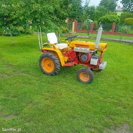 Hinomoto traktor ogrodniczy sadowniczy