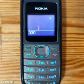 Telefon Nokia 1208 z latarką