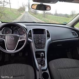 Opel Astra J lift 2013