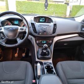 Ford Kuga 1.  6 16V 150KM  2014
