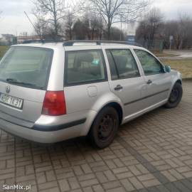Volkswagen Bora 2.  0gaz 2000