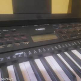 Sprzedam keyboard Yamaha PSR-E273