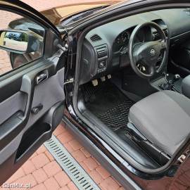 Opel Astra 1,  4 90KM klima 2008